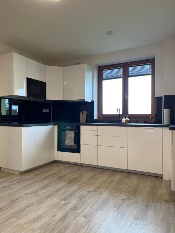 Apartment Golden Prague 78 Vestec  Bagian luar foto