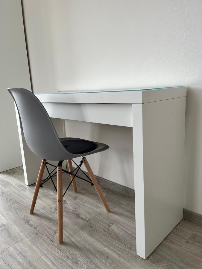 Apartment Golden Prague 78 Vestec  Bagian luar foto